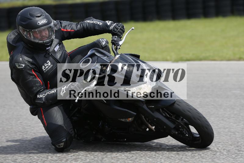 /Archiv-2024/29 12.06.2024 MOTO.CH Track Day ADR/Gruppe blau/1